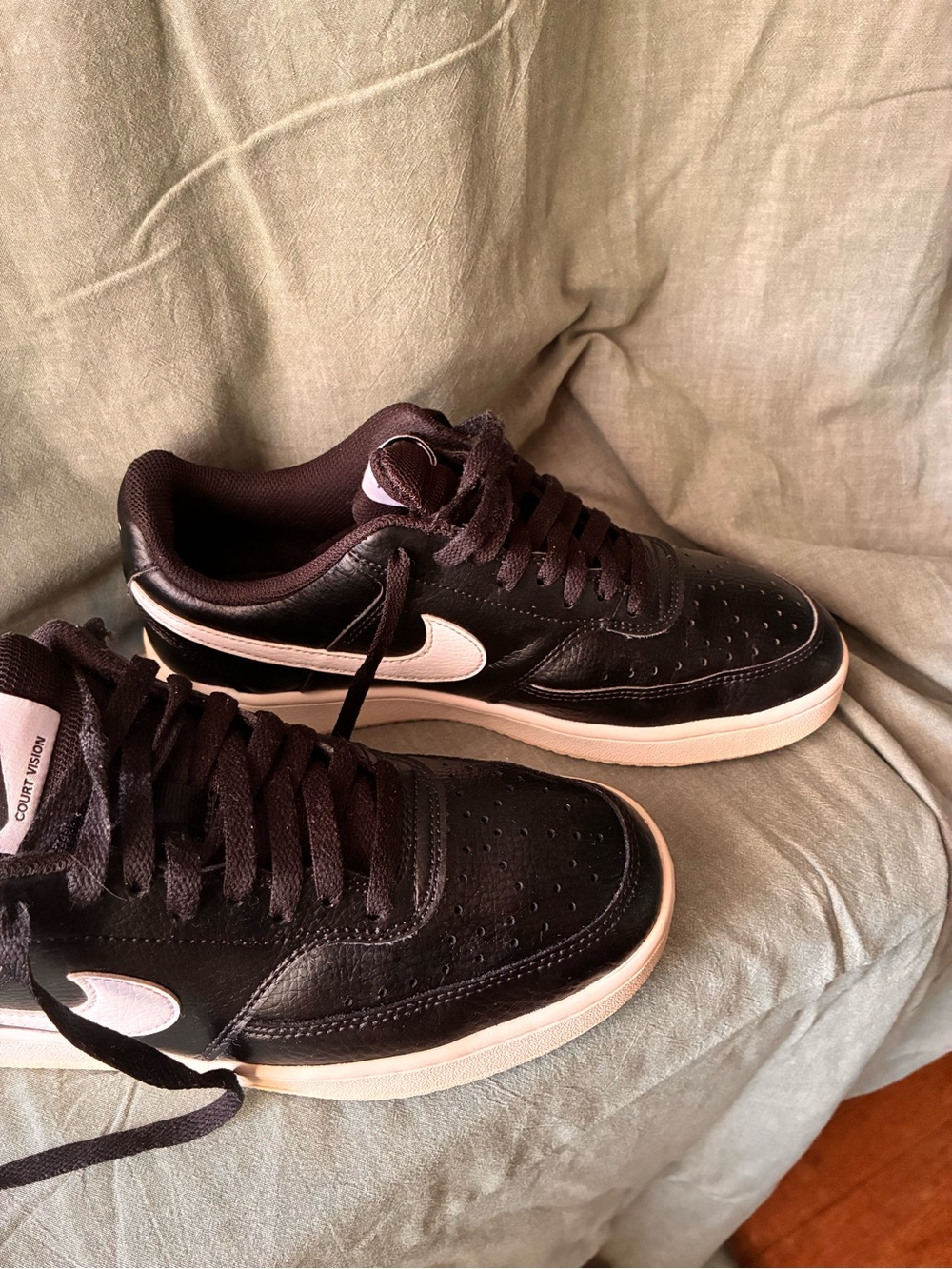 Nike Black Sneakers with White Swoosh - Picture 2 of 16